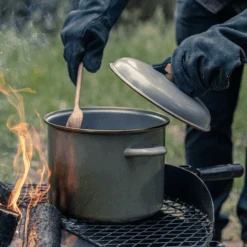 Barebones Enamel Stock Pot -Outdoor Camping Gear CKW 376 7 600x600 5a664edb 0537 42f7 9d69 ab6c8f262af2