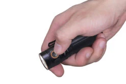 Fenix E30R Luminus SST40 LED Flashlight BLACK -Outdoor Camping Gear E30R Hand Use 20014.1556287843